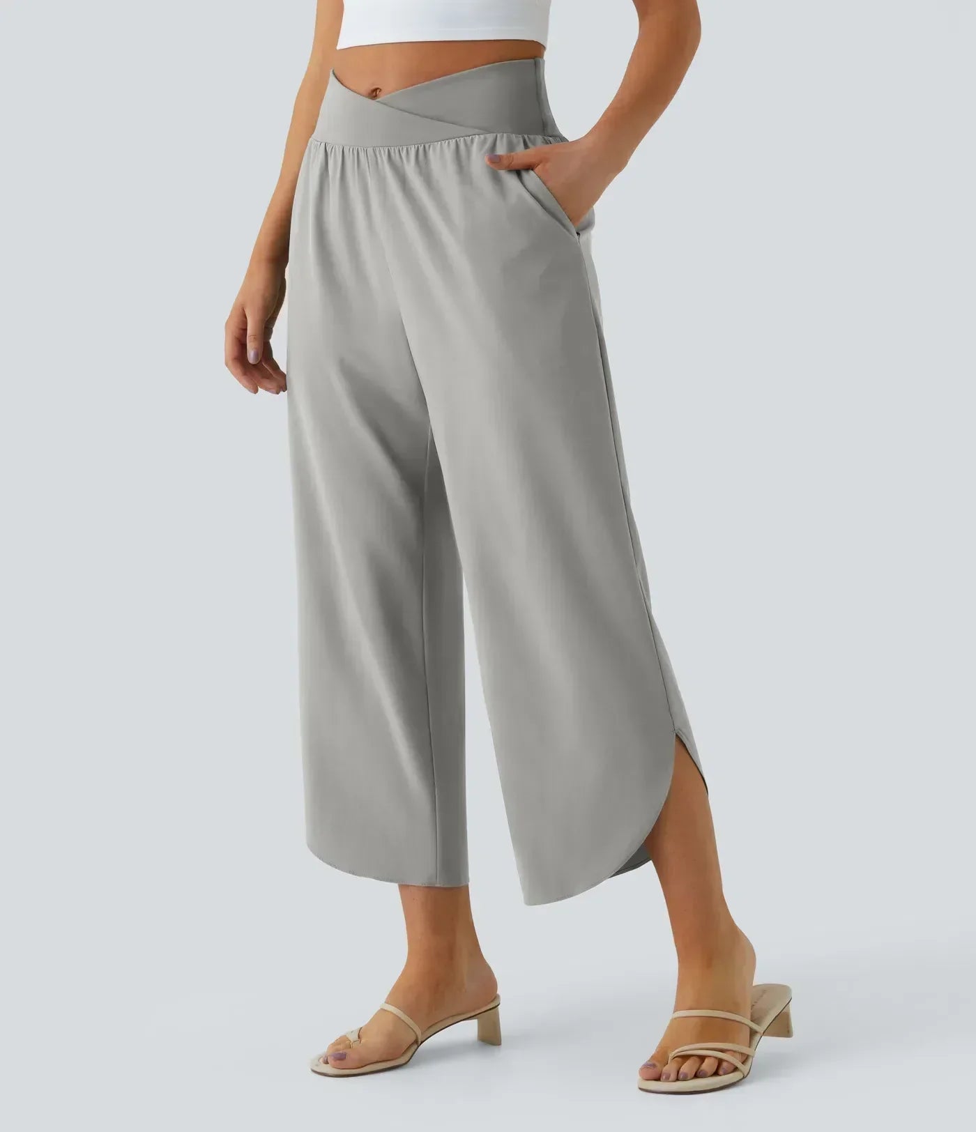 Breezeful™ - Pantalon croisé plissé taille haute et poches latérales